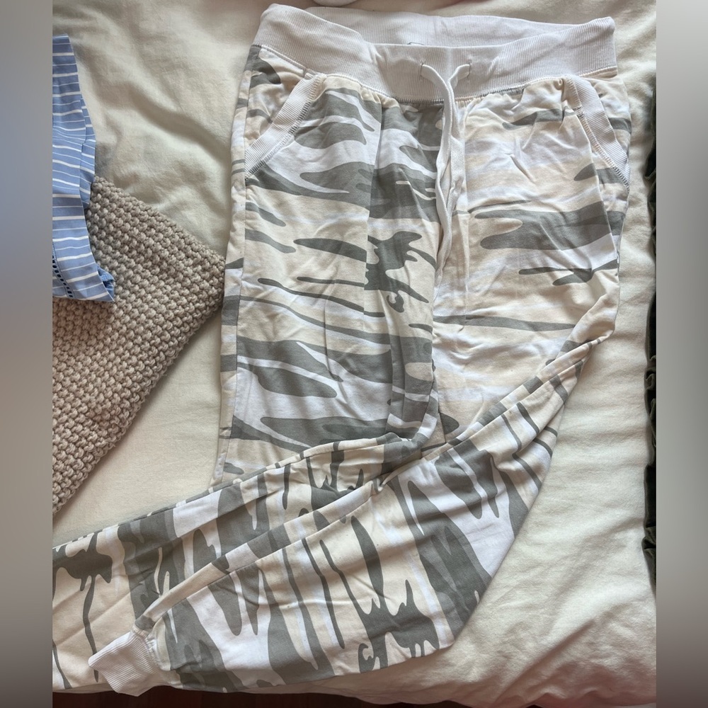 Z Supply Cream Ribbed Pants